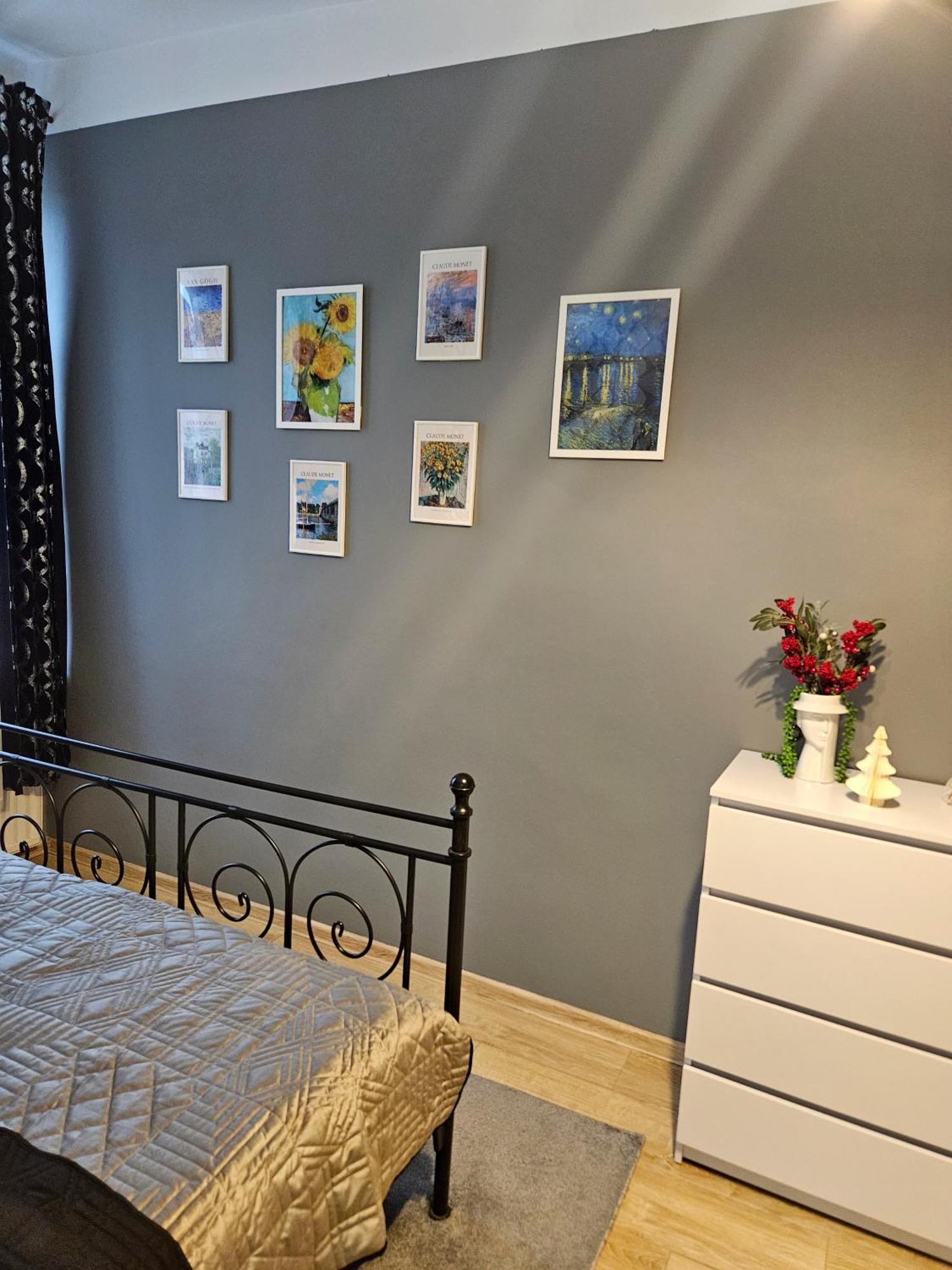 Sara -Mikolajska - Rynek - Netflix Hydromassage Appartement Krakau Buitenkant foto